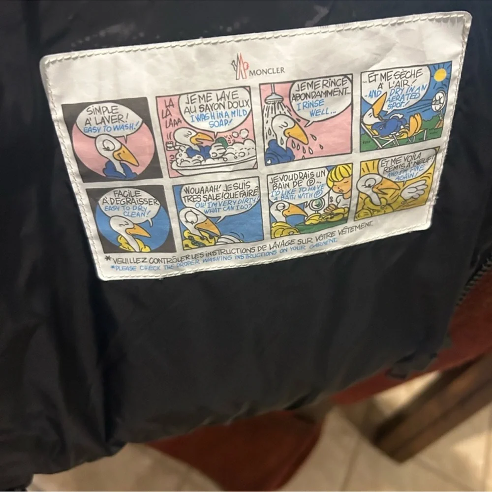 Men’s MONCLER maya GIUBBOTTO faux trimmed quilted jacket size 4/large US - Picture 6 of 13